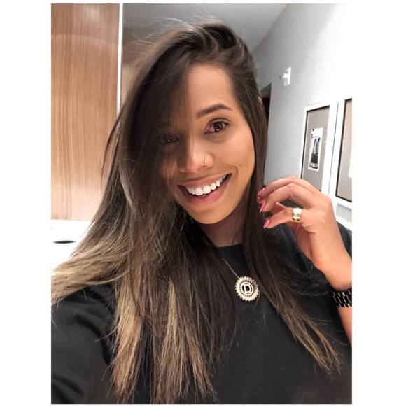 Meet your Posher, Daniela - Picture 1 of 1